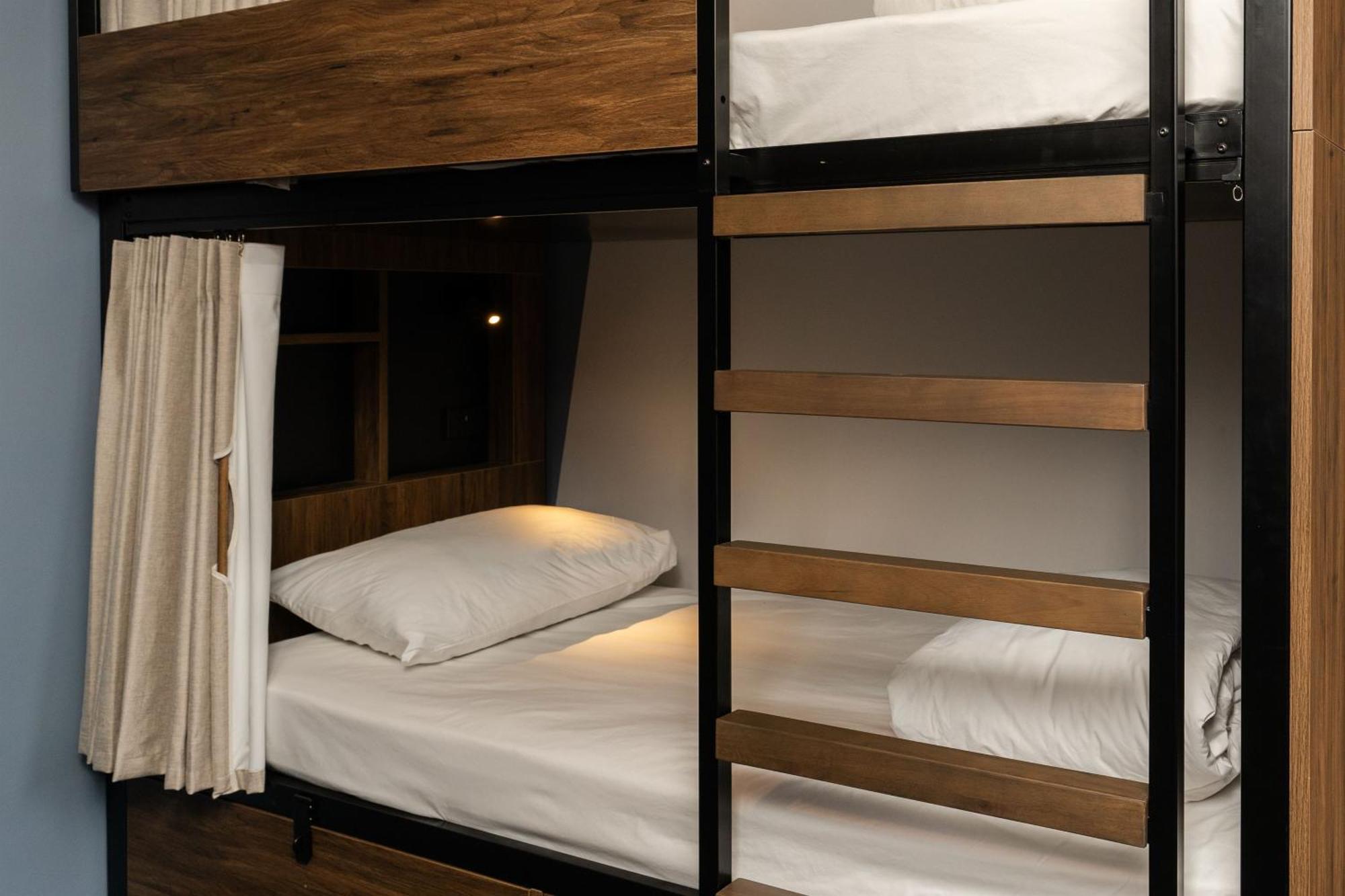 Haka House كريستتشيرش المظهر الخارجي الصورة A bunk bed