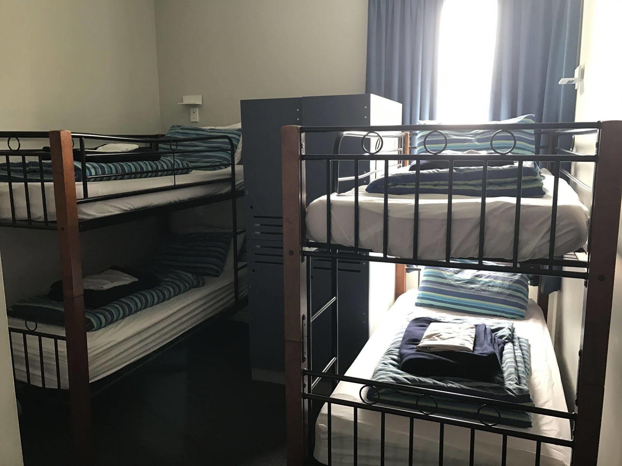 Haka House كريستتشيرش المظهر الخارجي الصورة A room at a hostel in Australia