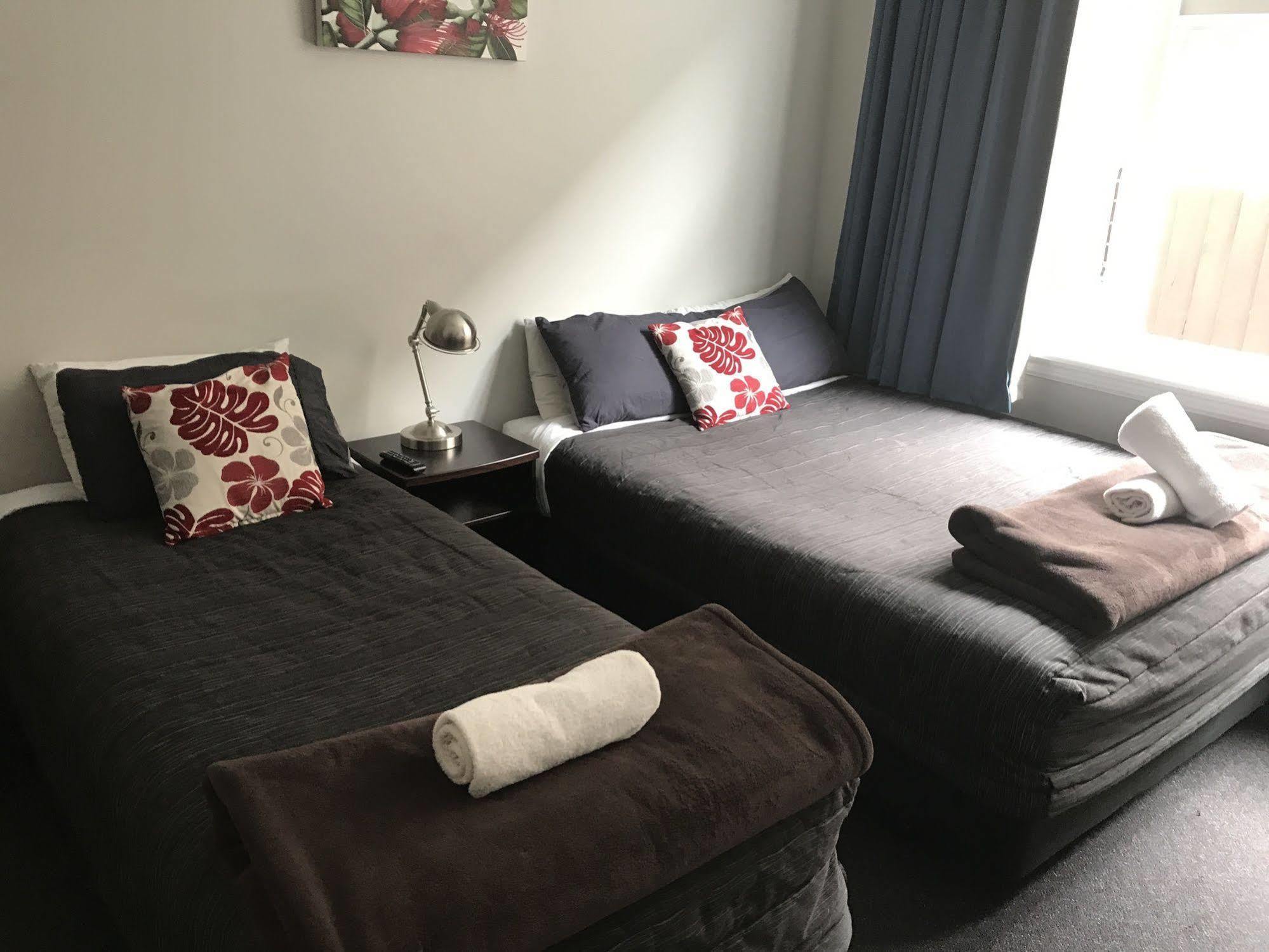 Haka House كريستتشيرش المظهر الخارجي الصورة A typical room at the hotel