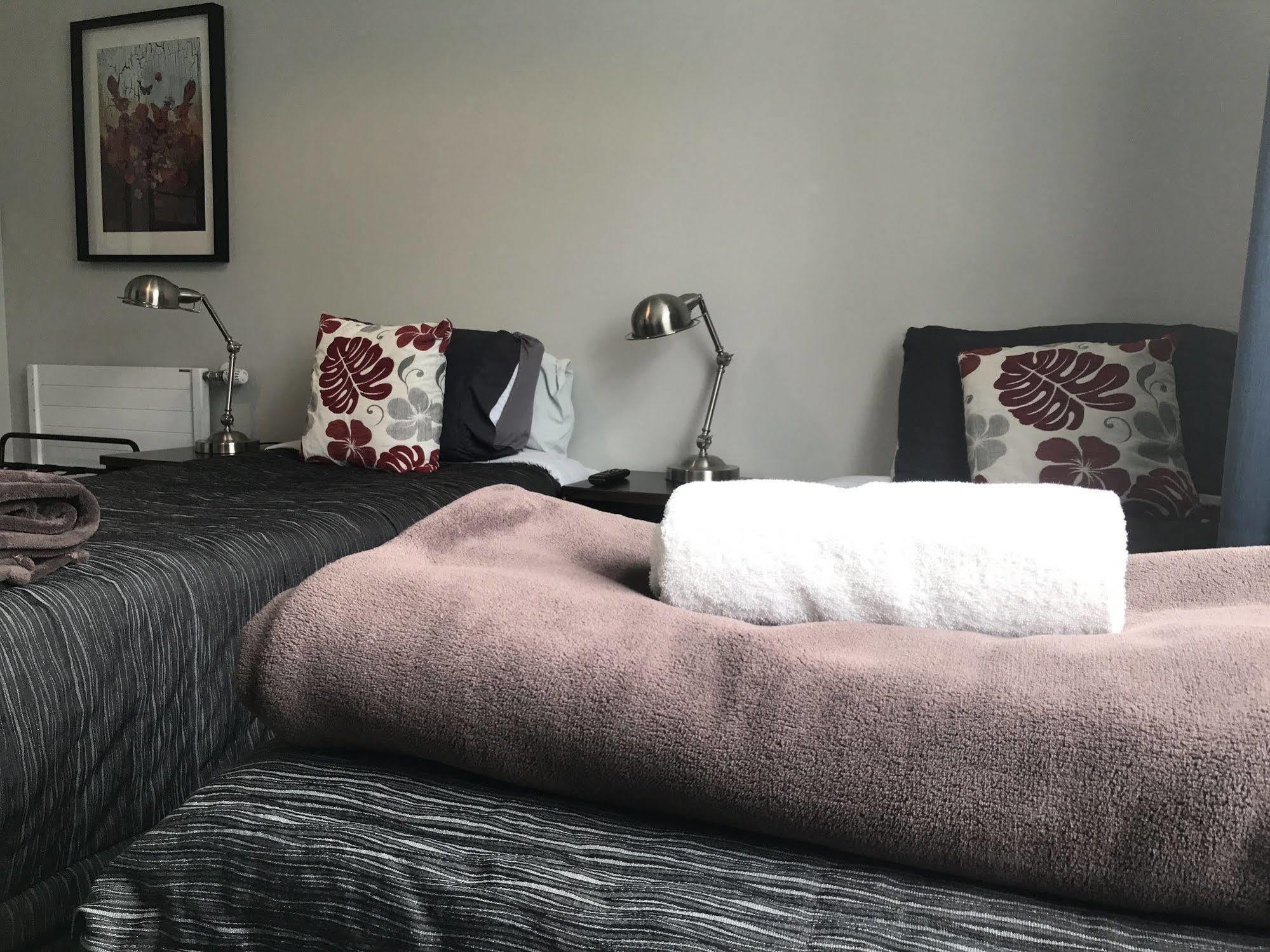 Haka House كريستتشيرش المظهر الخارجي الصورة A massage table
